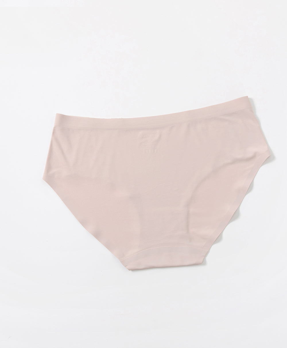Comfortable mid-rise shorts