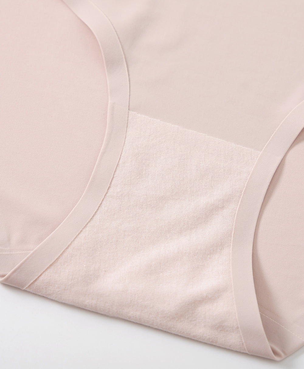 Comfortable mid-rise shorts