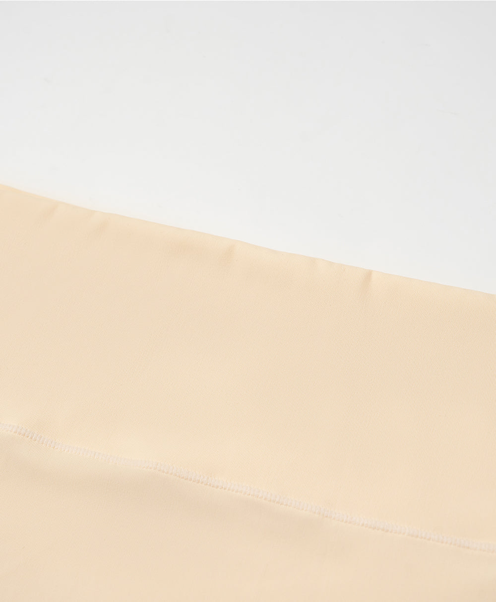 Seamless mid-length briefs